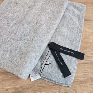 NEW Tahari Cashmere Scarf Marled Gray Lightweight Soft Luxury travel 70 x 13